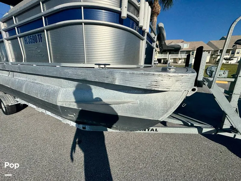 Slide: The Image of Bennington 22SS 2022 - 16058051