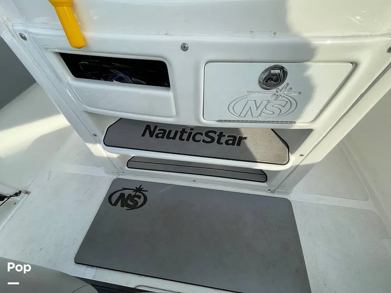 Slide: The Image of NauticStar 2302 Legacy 2022 - 16077217