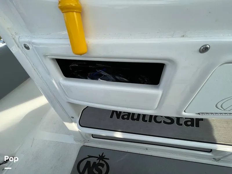 Slide: The Image of NauticStar 2302 Legacy 2022 - 16077218
