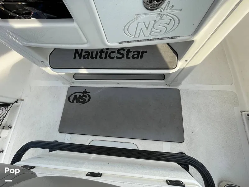 Slide: The Image of NauticStar 2302 Legacy 2022 - 16077220