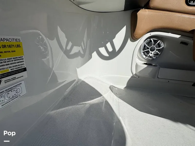 Slide: The Image of Crownline Boats E235XS 2023 - 16053728