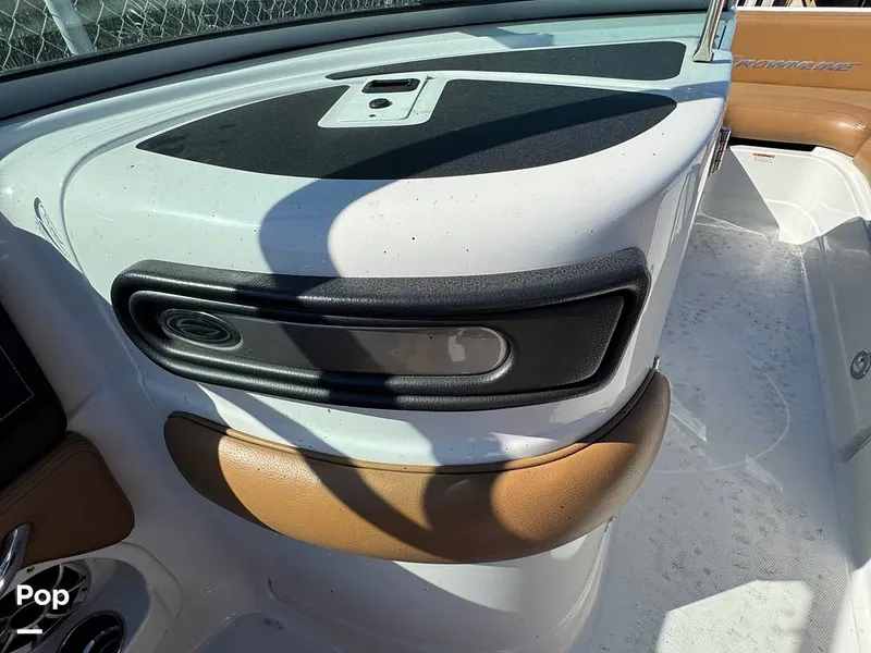 Slide: The Image of Crownline Boats E235XS 2023 - 16053739