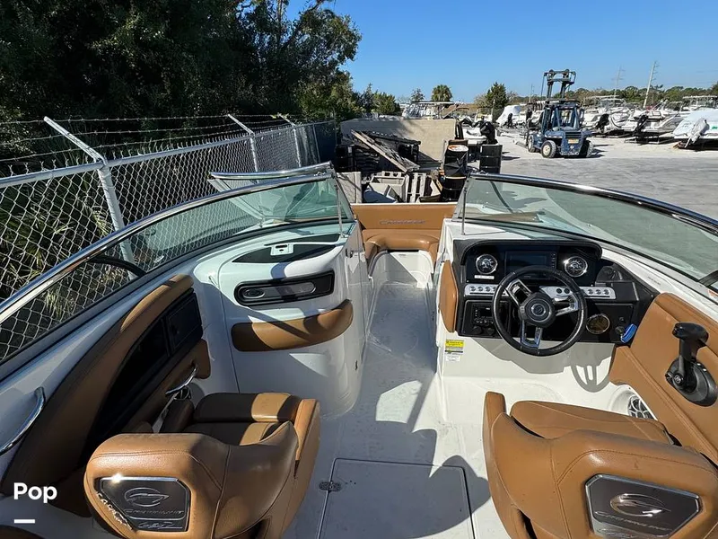 Slide: The Image of Crownline Boats E235XS 2023 - 16053756