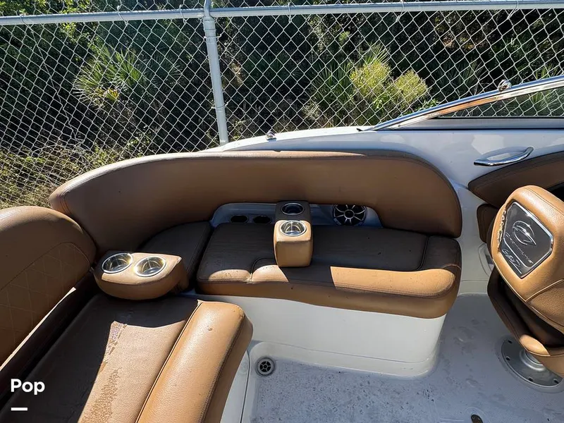 Slide: The Image of Crownline Boats E235XS 2023 - 16053760