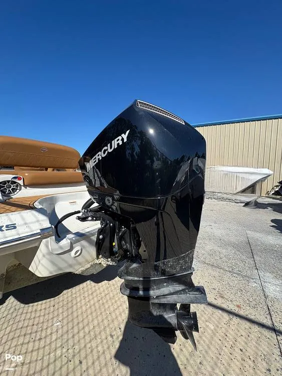 Slide: The Image of Crownline Boats E235XS 2023 - 16053778