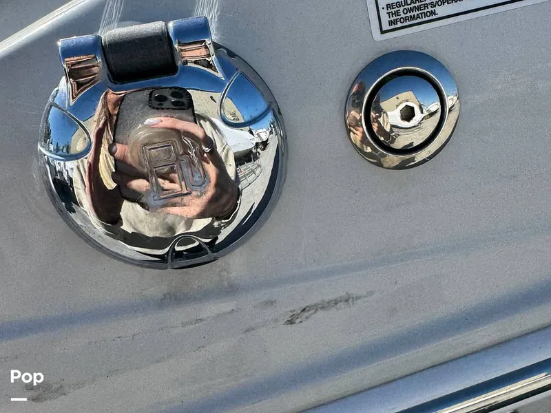 Slide: The Image of Crownline Boats E235XS 2023 - 16053796