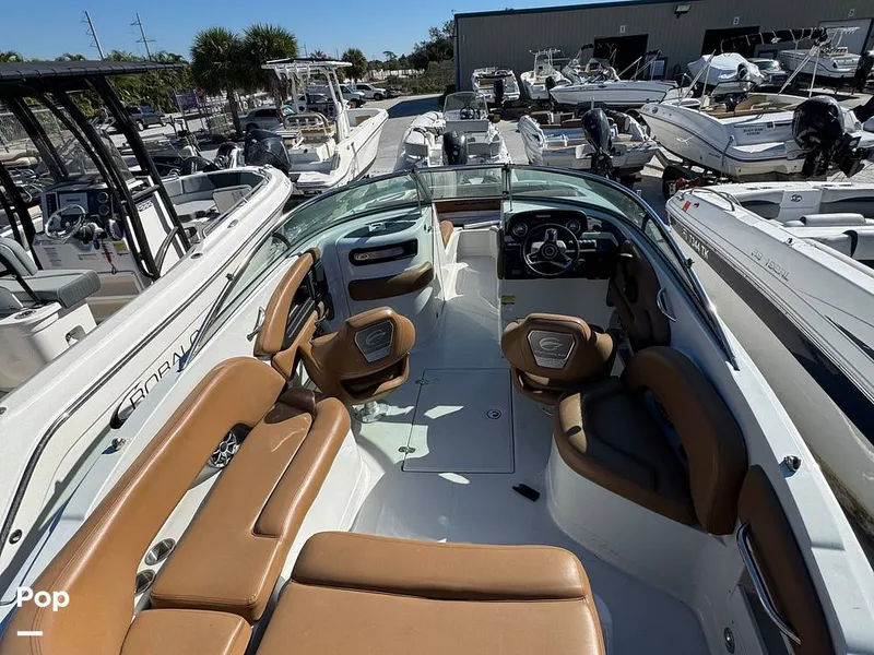 Slide: The Image of Crownline Boats E235 XS 2023 - 16053810