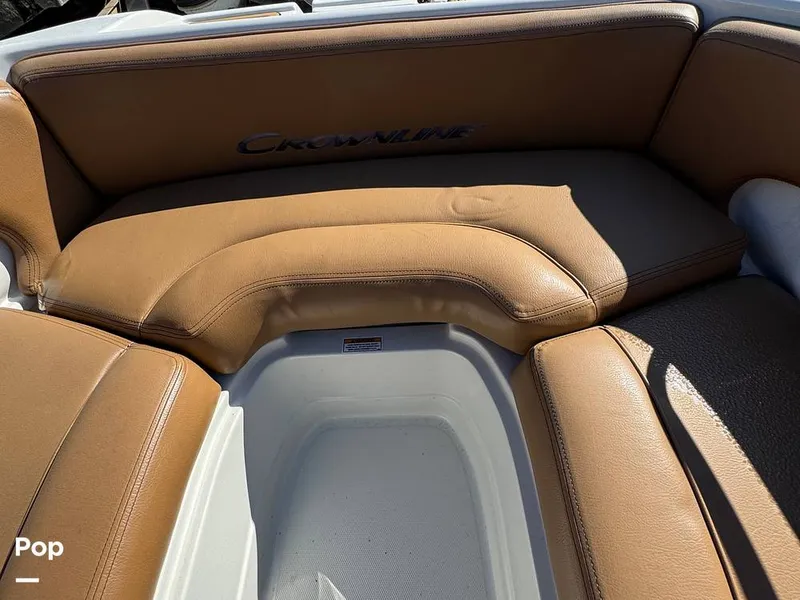 Slide: The Image of Crownline Boats E235 XS 2023 - 16053818