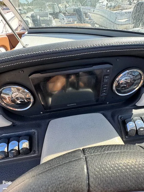 Slide: The Image of Crownline Boats E235 XS 2023 - 16053831