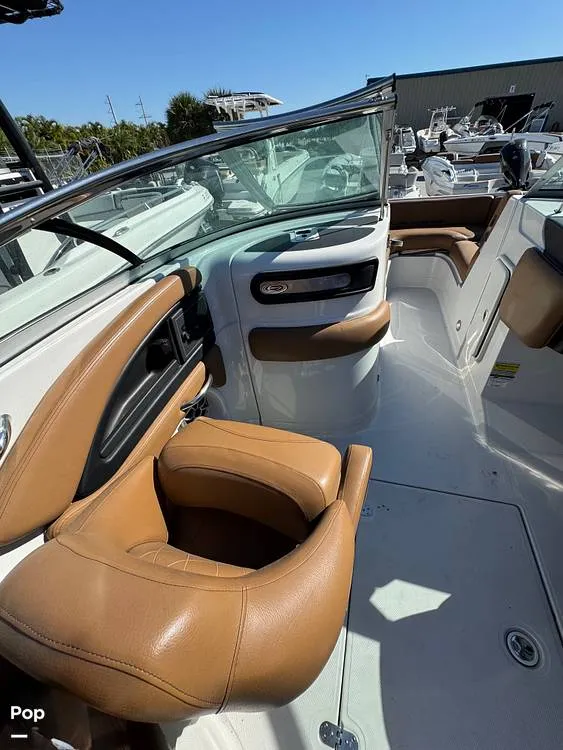 Slide: The Image of Crownline Boats E235 XS 2023 - 16053846