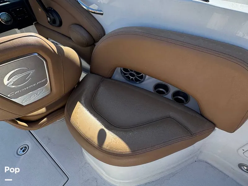 Slide: The Image of Crownline Boats E235 XS 2023 - 16053862