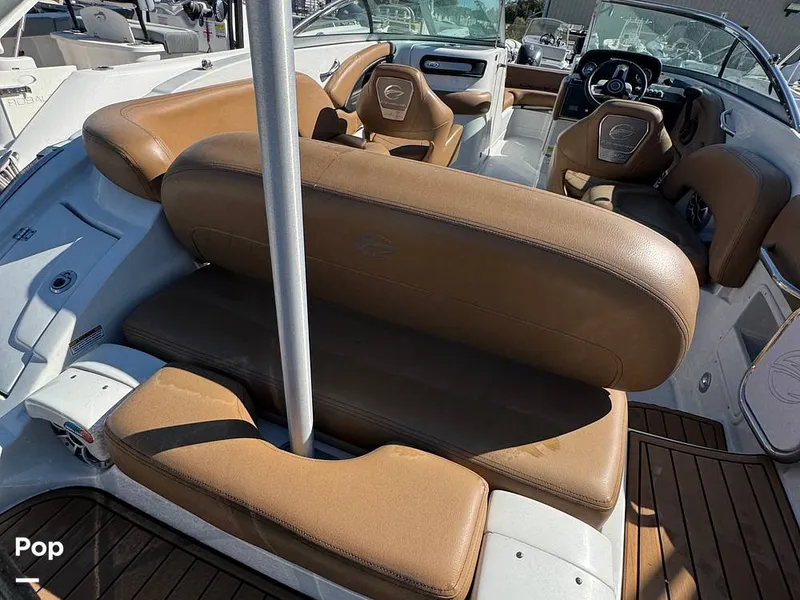 Slide: The Image of Crownline Boats E235 XS 2023 - 16053869
