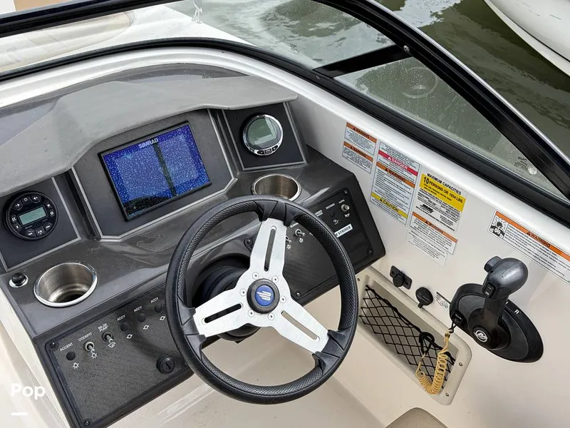 Slide: The Image of Bayliner VR6 OB 2024 - 16412053