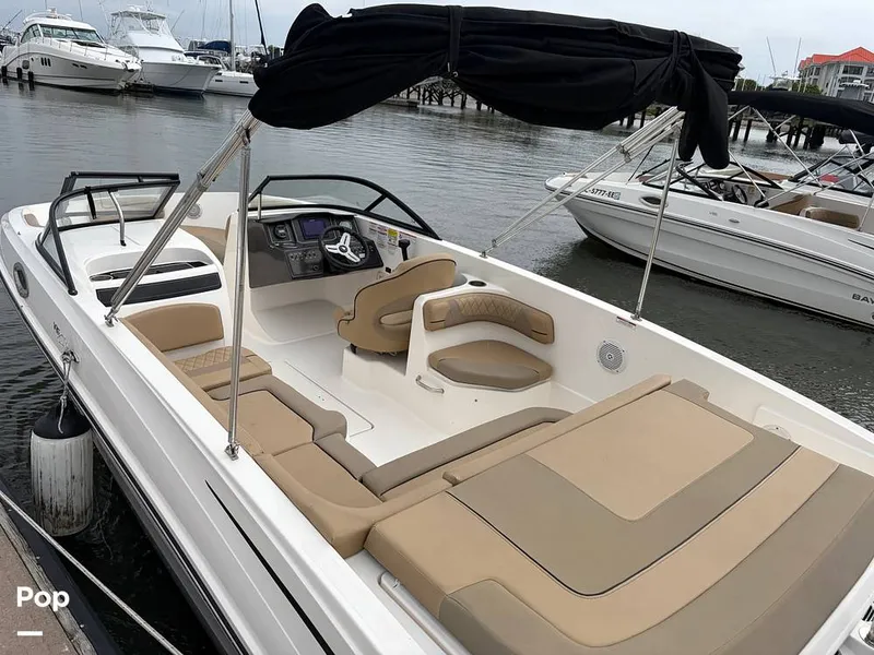 The Image of Bayliner VR6 OB 2024 - 16411989
