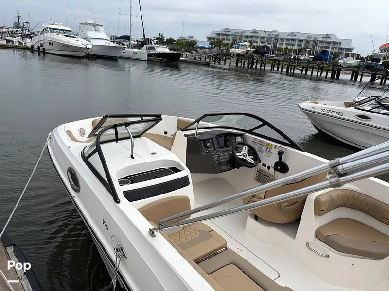 Slide: The Image of Bayliner VR6 OB 2024 - 16411990