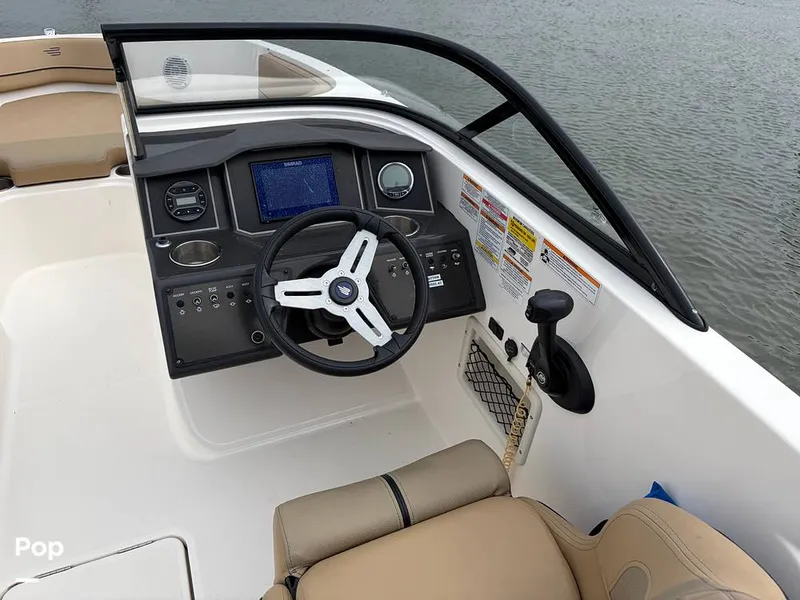 Slide: The Image of Bayliner VR6 OB 2024 - 16411997