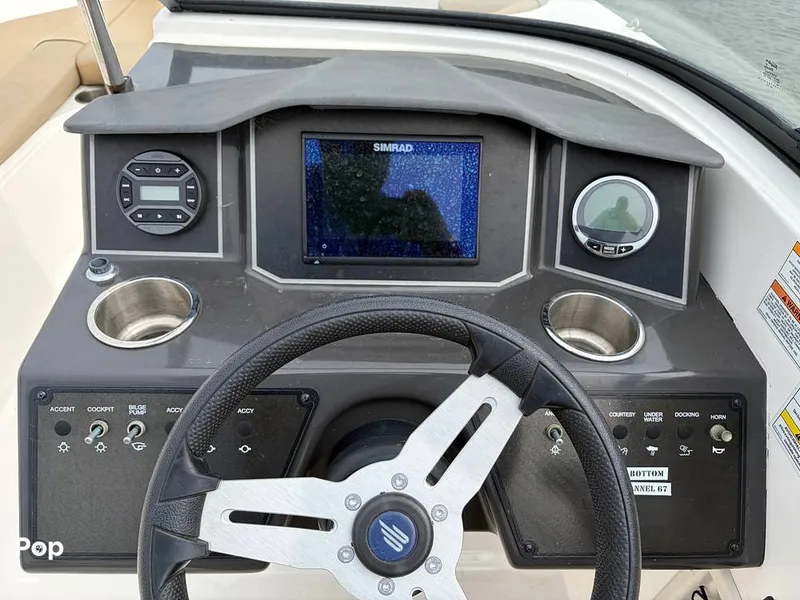 Slide: The Image of Bayliner VR6 OB 2024 - 16412002