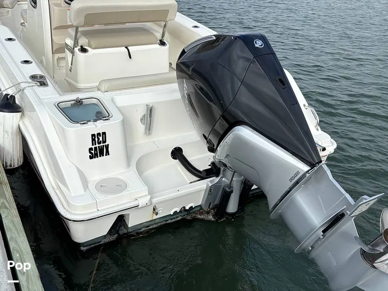 Slide: The Image of Boston Whaler 230 Outrage 2025 - 16107911