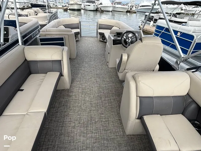 Slide: The Image of Harris 230 CR 2023 - 16108172