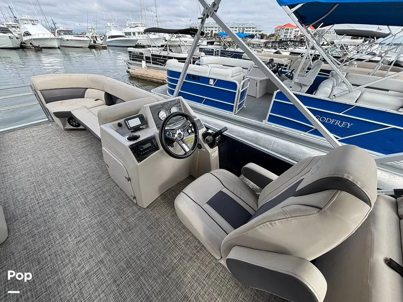 Slide: The Image of Harris 230 CR 2023 - 16108174