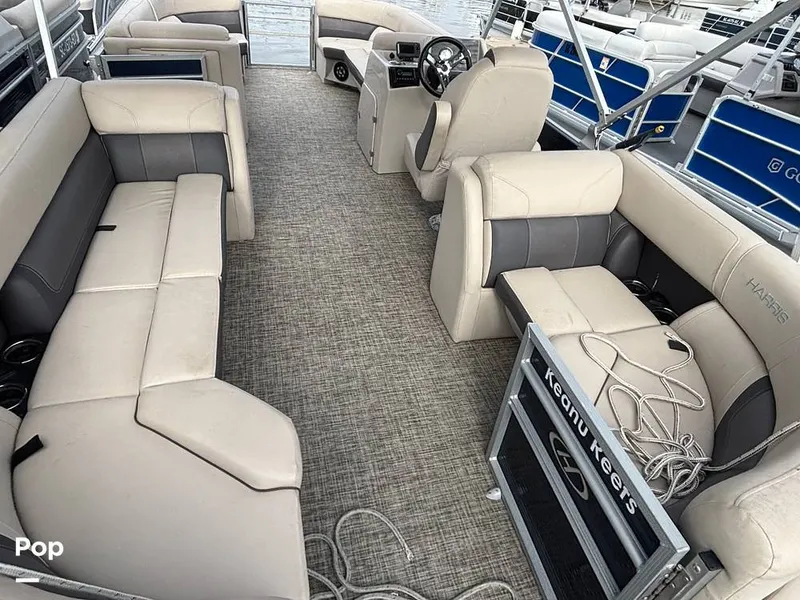 Slide: The Image of Harris 230 CR 2023 - 16108171