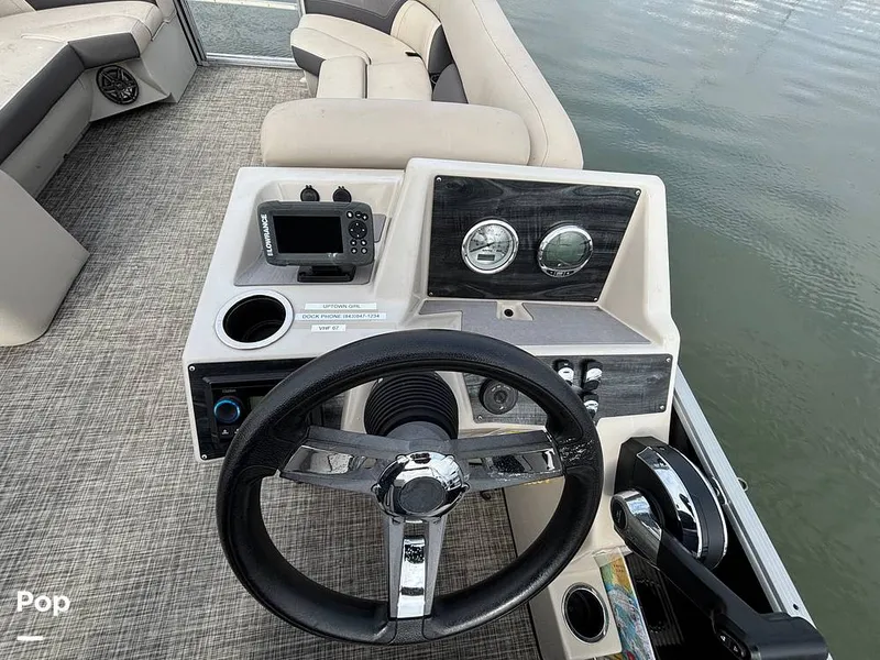 Slide: The Image of Harris 230 CR 2023 - 16108125