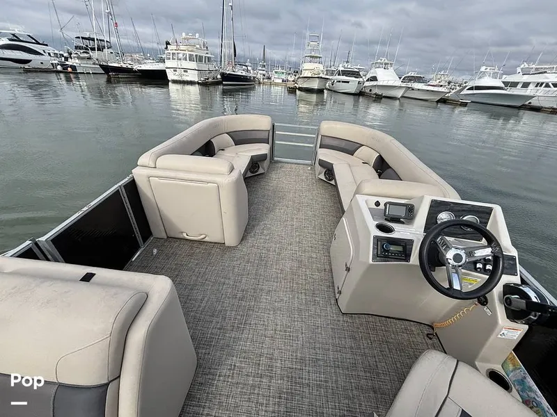 Slide: The Image of Harris 230 CR 2023 - 16108156