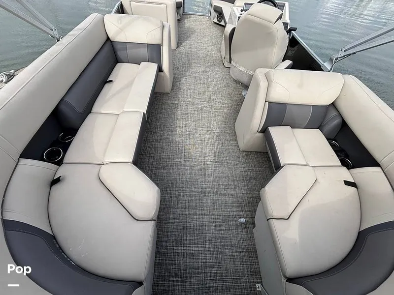 Slide: The Image of Harris 230 CR 2023 - 16108159