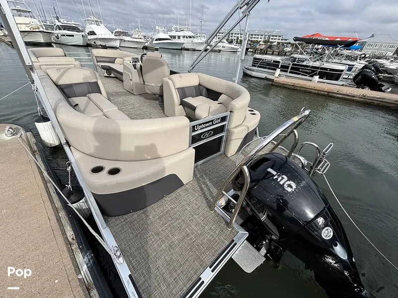 Slide: The Image of Harris 230 CR 2023 - 16108161