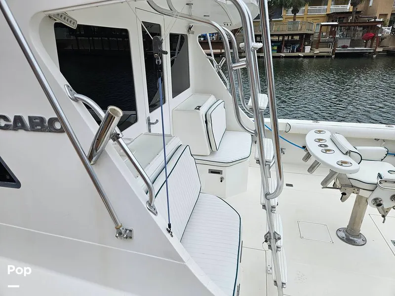 Slide: The Image of Passenger Seat With Backrest And Storage - 16099191