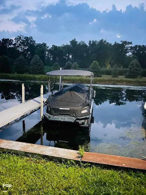 Slide: The Image of Sea-Doo Switch Cruise 21 2022 - 16089409