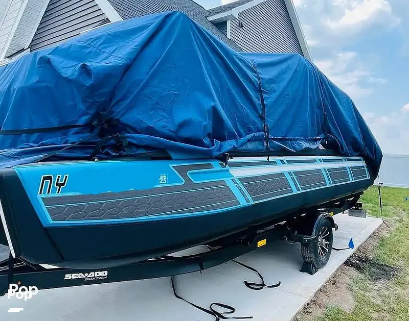 Slide: The Image of Sea-Doo Switch Cruise 21 2022 - 16106920