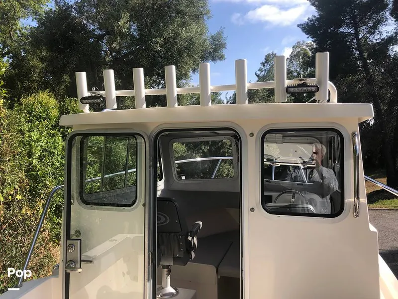 Slide: The Image of Defiance 220 Admiral 2022 - 16132415