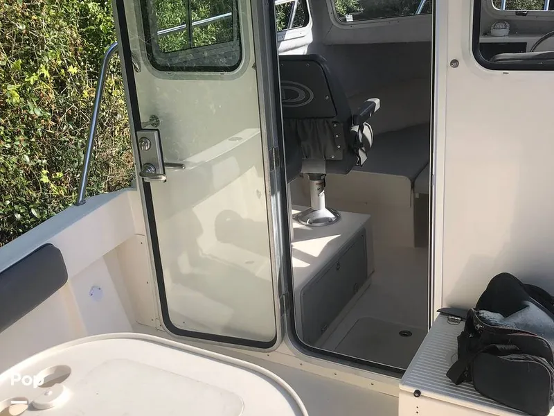 Slide: The Image of Defiance 220 Admiral 2022 - 16132417