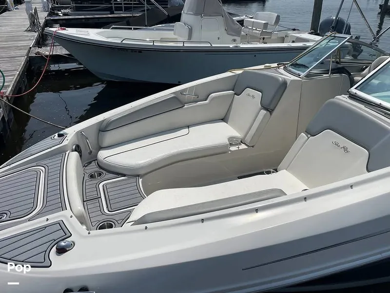 Slide: The Image of Seller Provided Photo - 16091263