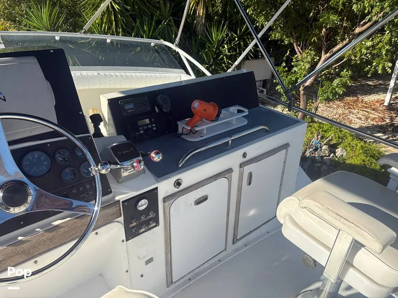 Slide: The Image of Bertram 33 Sportfisherman 1984 - 16197559