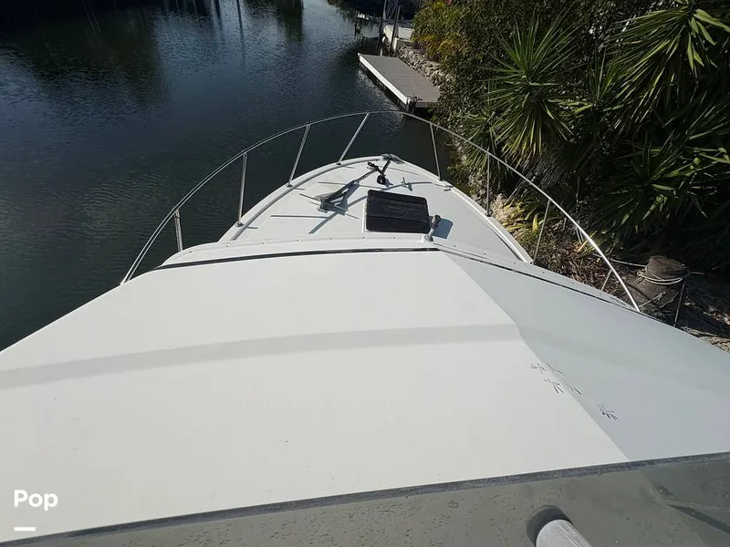 Slide: The Image of Bertram 33 Sportfisherman 1984 - 16197593