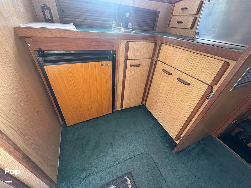 Slide: The Image of Bertram 33 Sportfisherman 1984 - 16197527