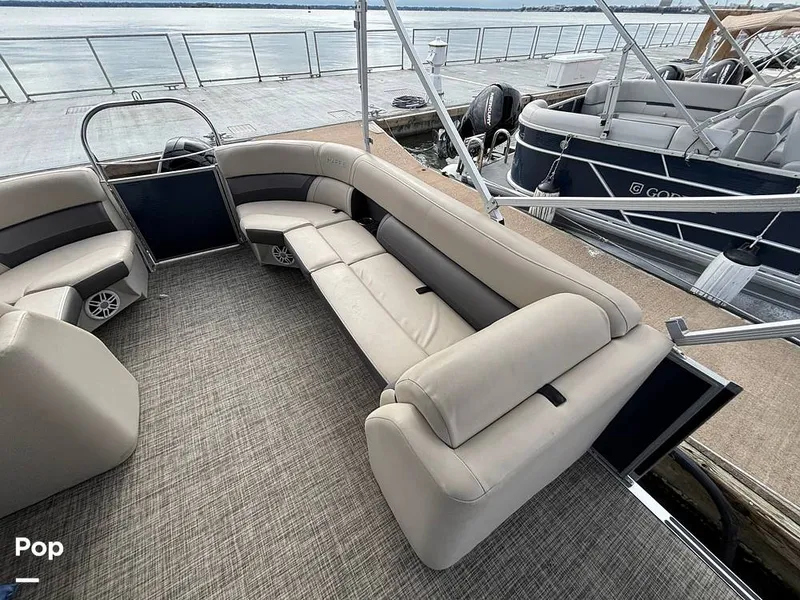 Slide: The Image of Harris 230 CR 2023 - 16108127