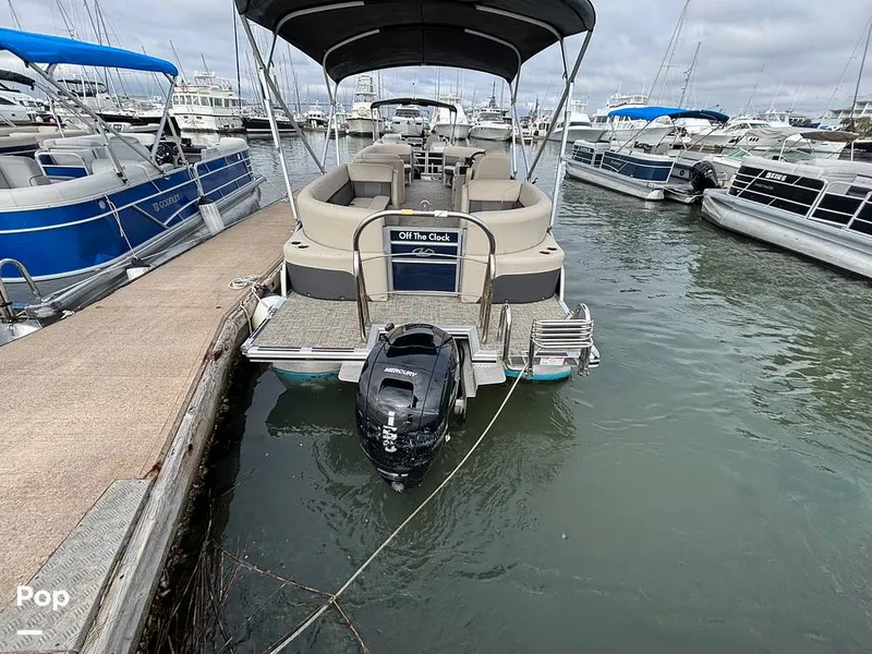 Slide: The Image of Harris 230 CR 2023 - 16108261