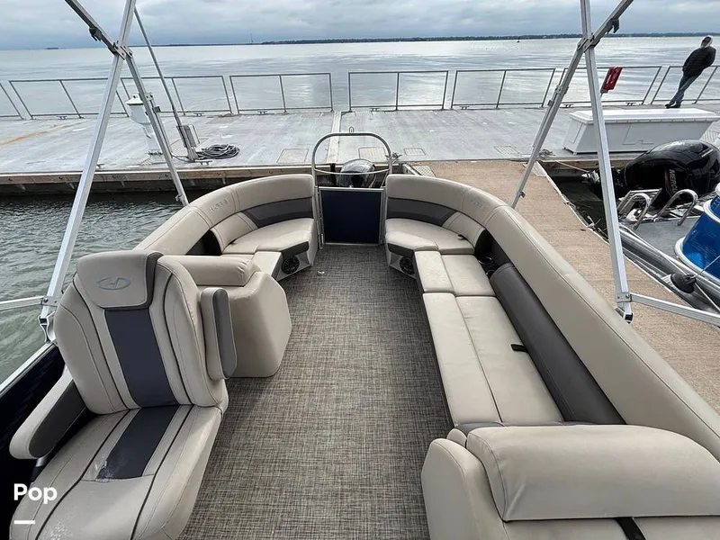 Slide: The Image of Harris 230 CR 2023 - 16108256