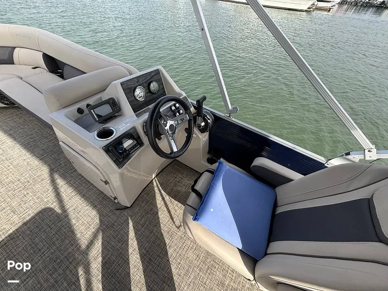 Slide: The Image of Harris 230 CR 2023 - 16107833