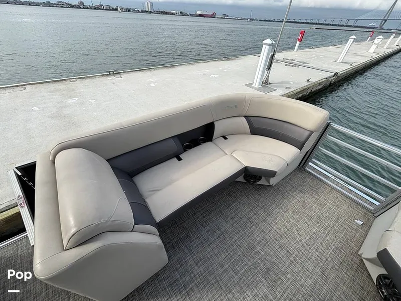 Slide: The Image of Harris 230 CR 2023 - 16107834