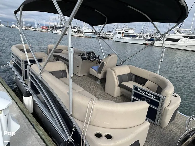 Slide: The Image of Harris 230 CR 2023 - 16107846