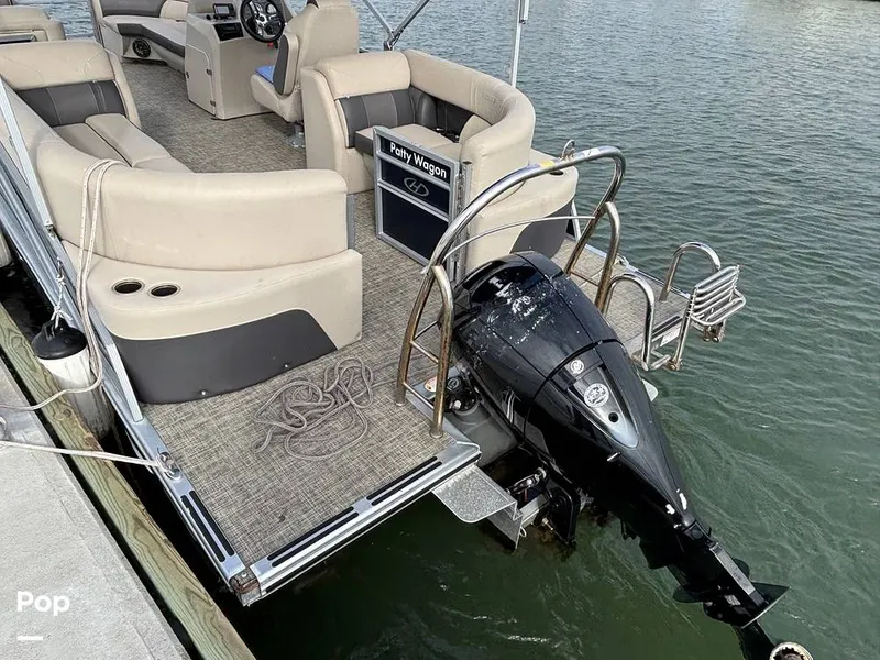 Slide: The Image of Harris 230 CR 2023 - 16107889