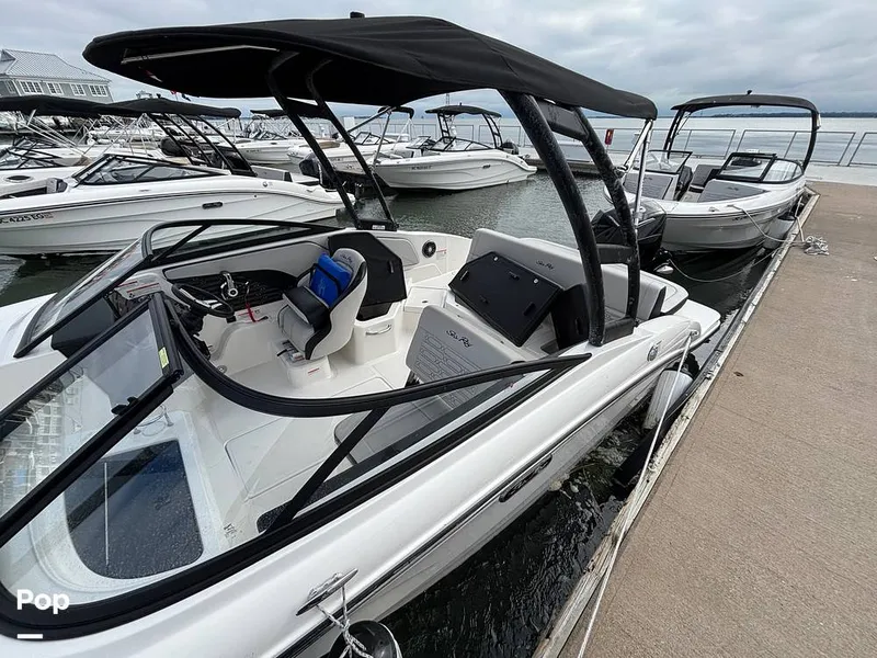 Slide: The Image of Sea Ray SPX 210 OB 2025 - 16108775