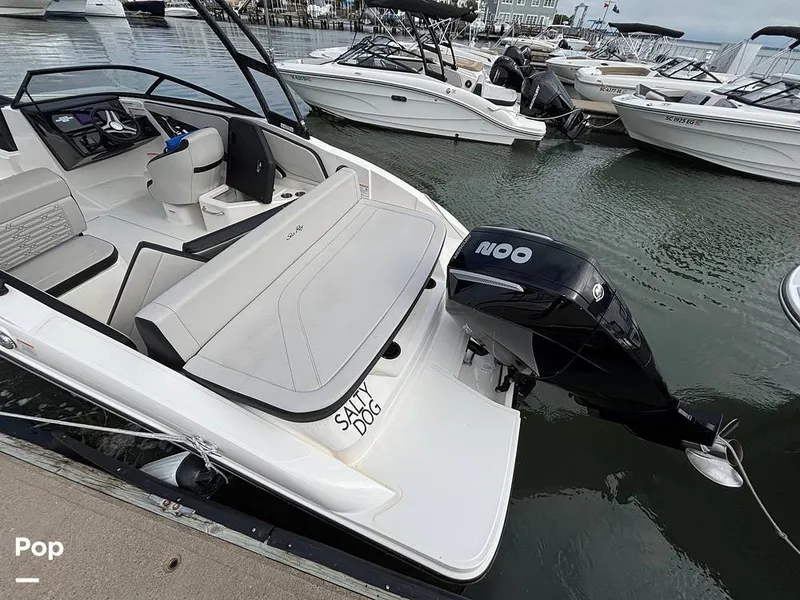 Slide: The Image of Sea Ray SPX 210 OB 2025 - 16108782