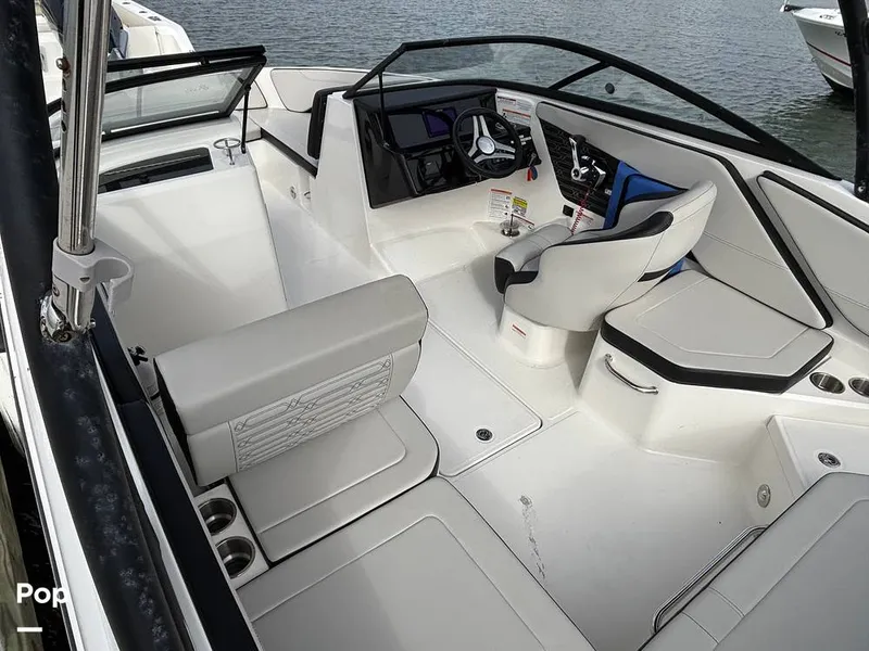 Slide: The Image of Sea Ray SPX 210 OB 2025 - 16107872