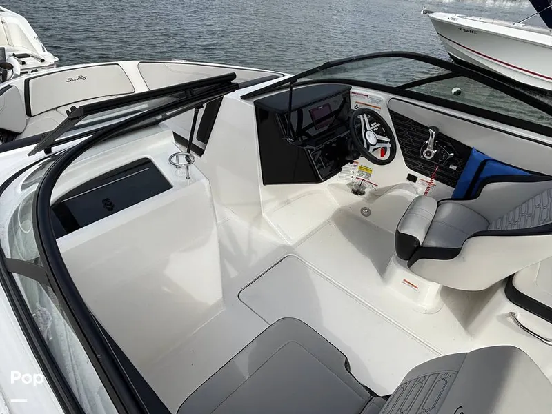 Slide: The Image of Sea Ray SPX 210 OB 2025 - 16107871