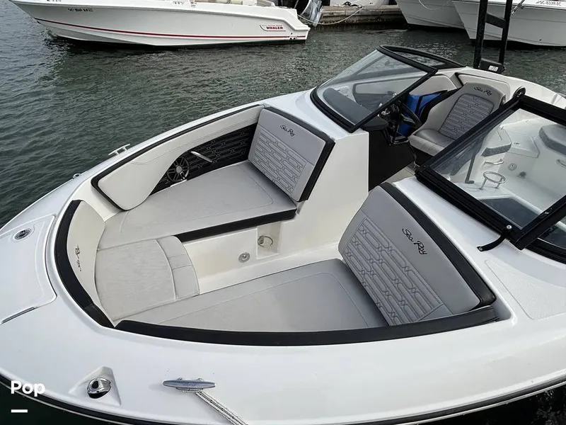 Slide: The Image of Sea Ray SPX 210 OB 2025 - 16107875